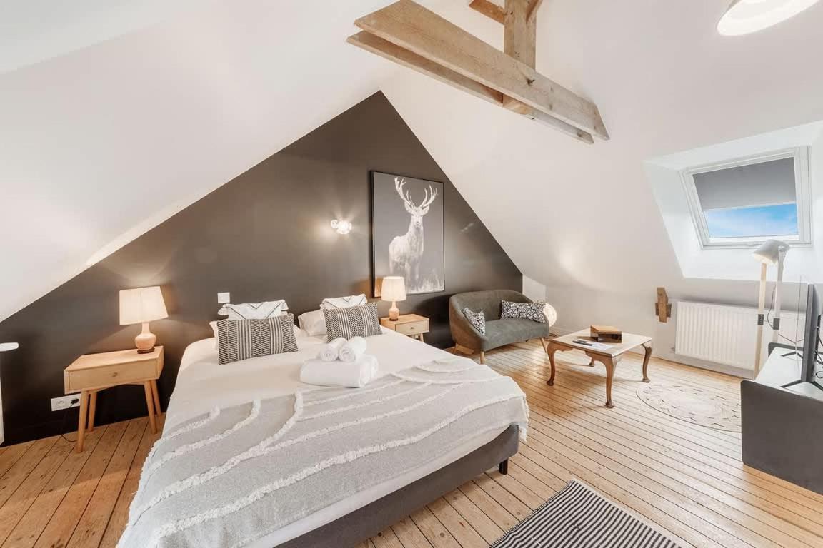 Le Rocher- Belle Maison De Charme -Jardin/Parking Cancale Eksteriør billede